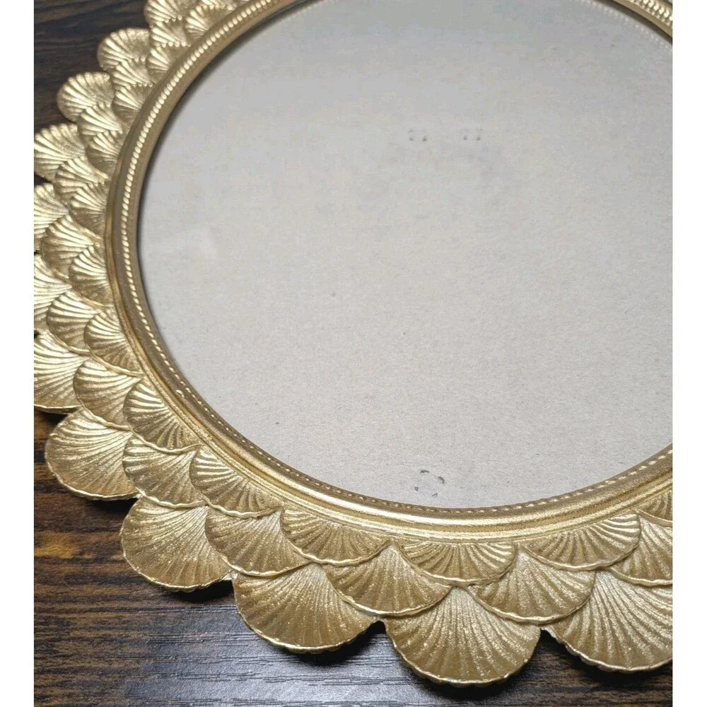Oval Picture Frame Scalloped Seashell Art Deco Design Resin? Gold Tone